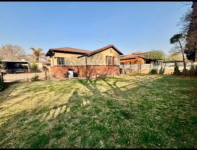 2 BEDROOM HOUSE FOR SALE IN VANDERBIJLPARK CW 5